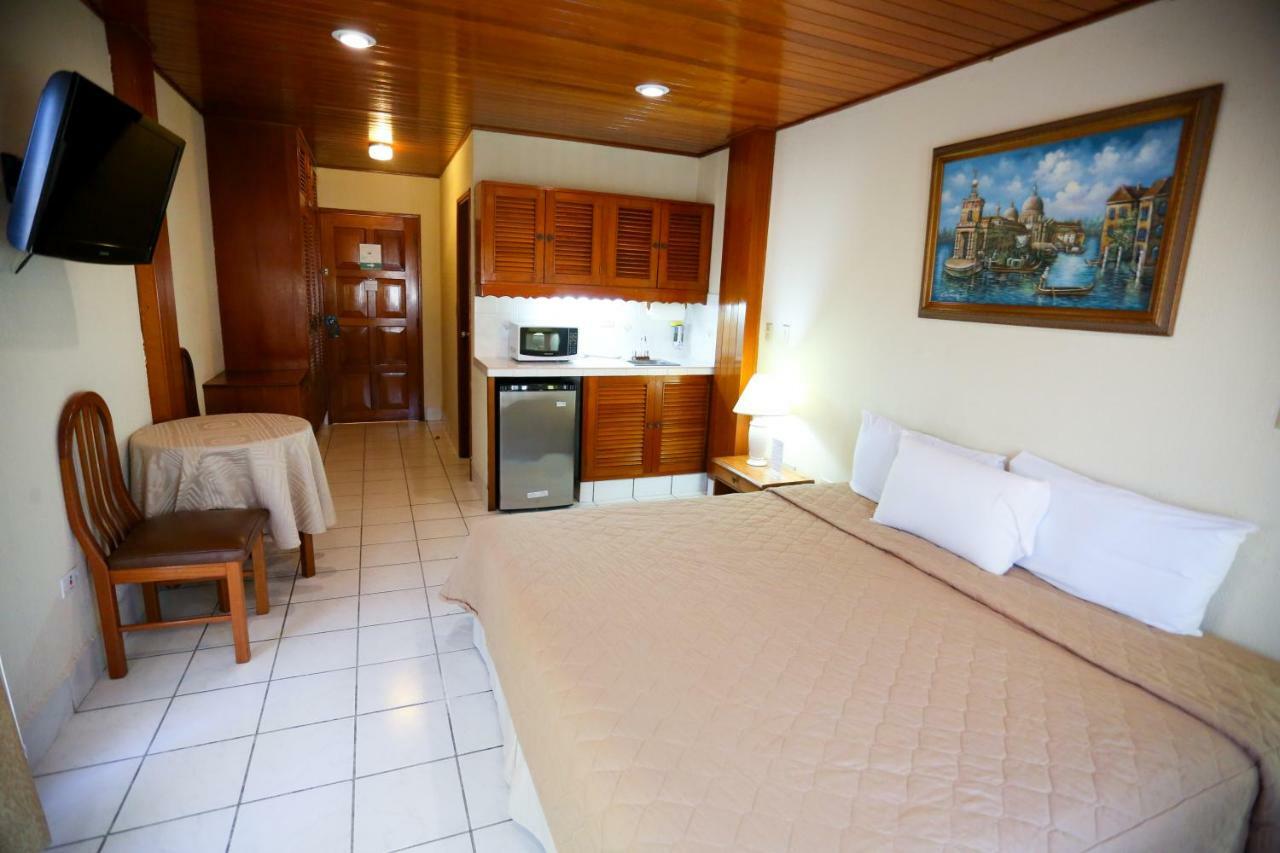 Hotel Mansion Teodolinda Managua Exterior photo