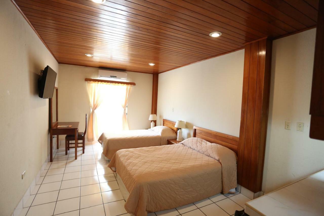 Hotel Mansion Teodolinda Managua Exterior photo